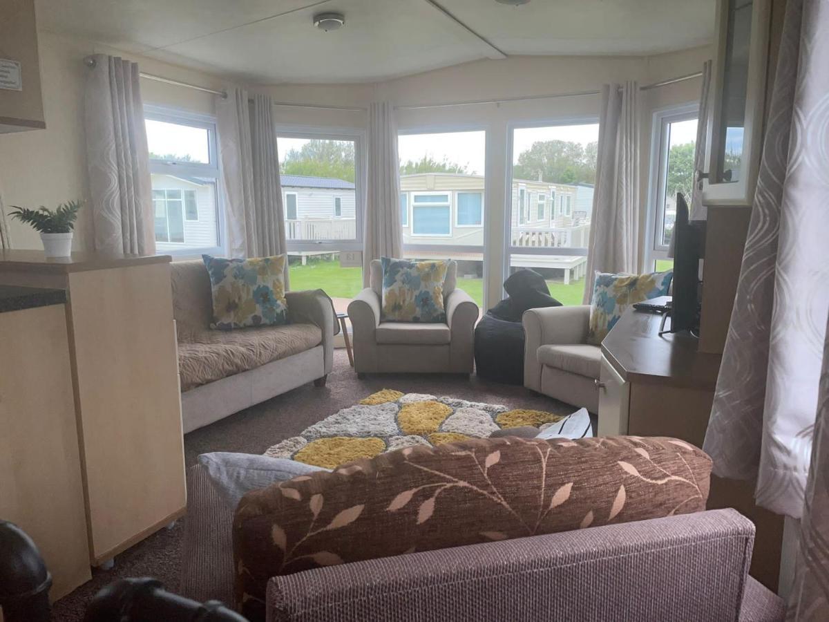 Remarkable 2-Bed Villa Caravan In Driffieldスキップシー エクステリア 写真