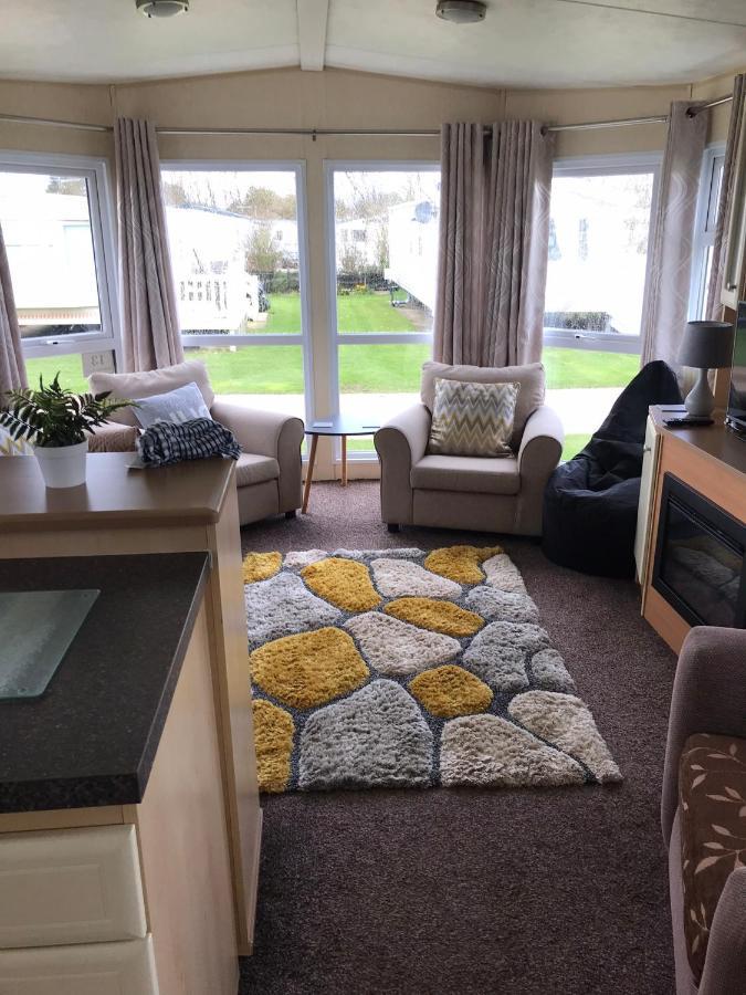 Remarkable 2-Bed Villa Caravan In Driffieldスキップシー エクステリア 写真